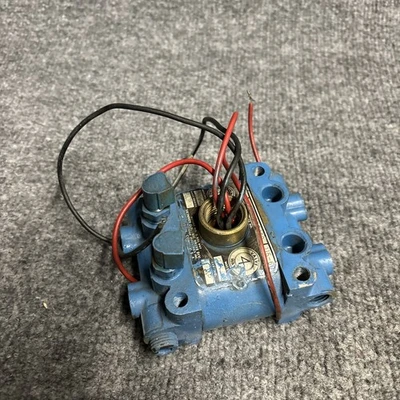 Used Skinner V933-DB2100 Solenoid Valves California US | Davliegogo LLC #1705554