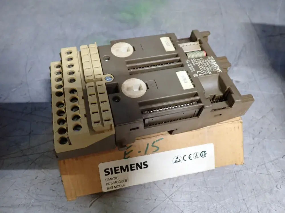 NEW SIEMENS 6ES57008MA11