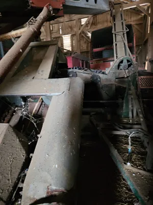 NEW IDEA 325 Harvesting Equipment | Iron Listing (43)