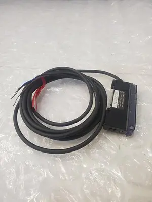 XTRAK 220V STANDARD #008-000105 AMPLIFIER, FIBER OPTIC SENSOR, MAIN UNIT
