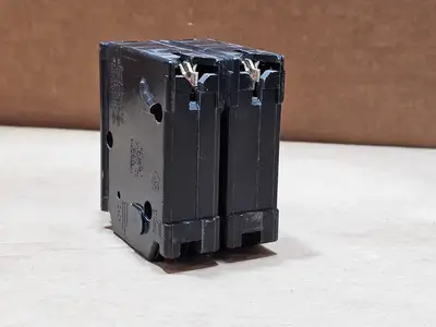 USED SCHNEIDER ELECTRIC CHOM215