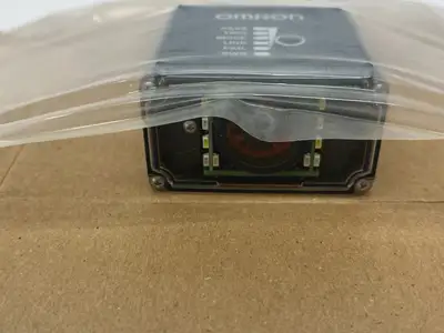 USED OMRON MICROSCAN SYSTEMS MICROHAWK CODE READER, LONG RANGE, AUTOFOCUS 75-1200MM