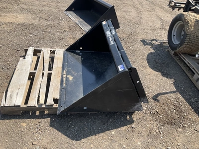 New old stock Paladin 42” high capacity bucket for a Bobcat MT mini skid steer, welded on cutting ed...