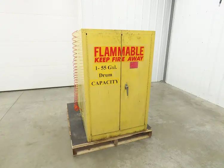 Used EAGLE _UNKNOWN_ Biological Safety Cabinets | Arrow Industrial #618107