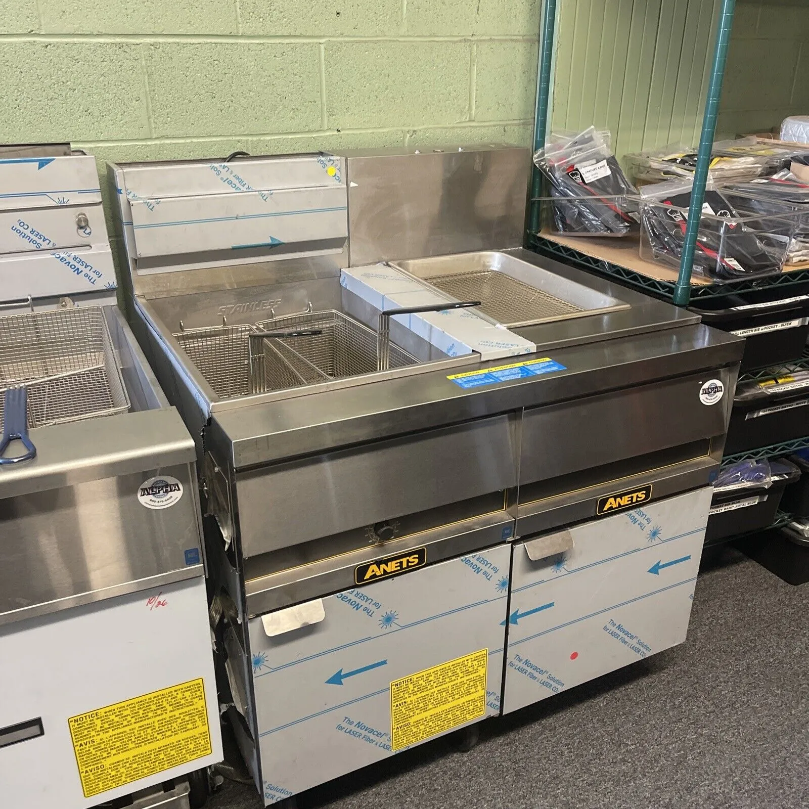 174-0192 Anets 18E Natural Gas Fryer with Dump Station
