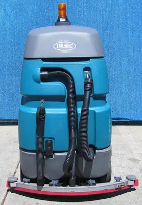 USED TENNANT T7