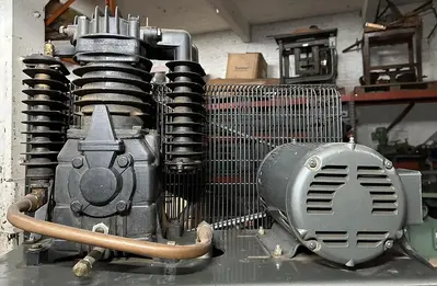 Used BELAIRE 318VL Tank Mounted Air Compressors Illinois US | Pleasant Street Machinery #1329607