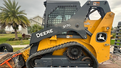 USED 2023 Deere 317G