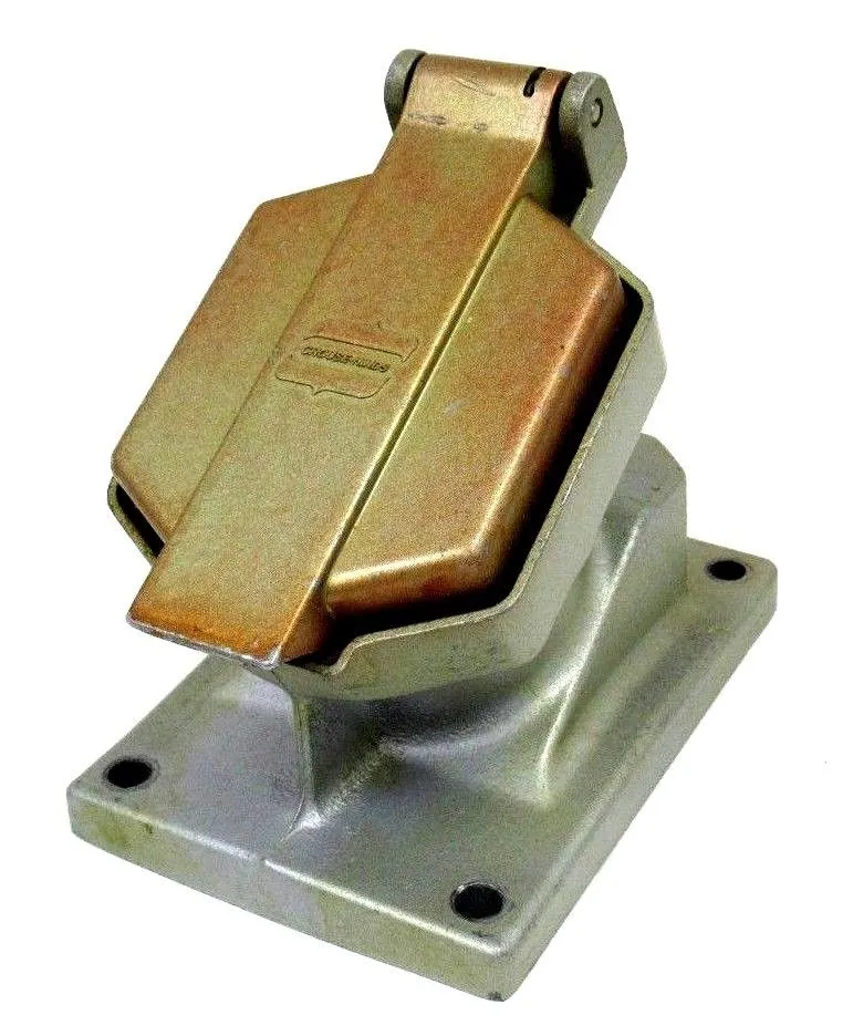 USED CROUSE HINDS ENR21201-M3 RECEPTACLE ENR21201M3