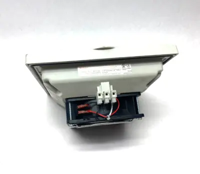 USED HOFFMAN NVENT SIDE MOUNT COOLING FILTER FAN LIGHT GRAY, 24V, 70CFM