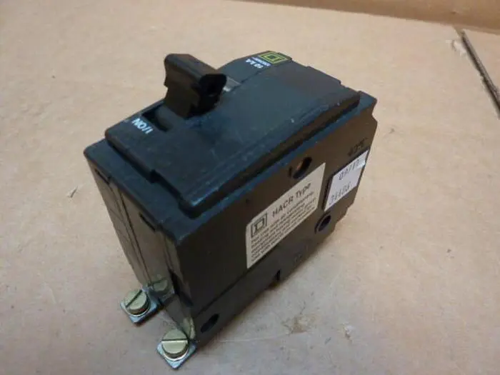 Used SQUARE D QOB220 Switchgears Michigan US | Ideal Machinery #574430