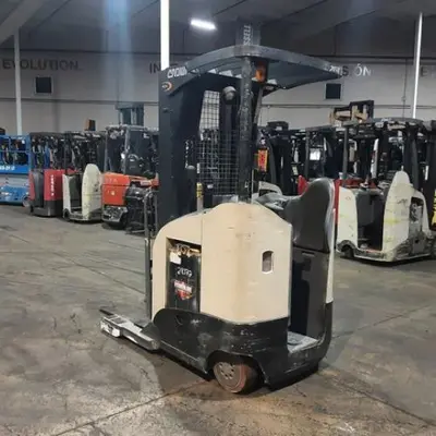 USED 2018 CROWN RR5725-45