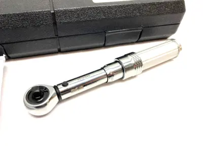 USED FASTENAL, ROCK RIVER 1/4" DRIVE 7.200" OAL TORQUE WRENCH 2.5 IN-LB