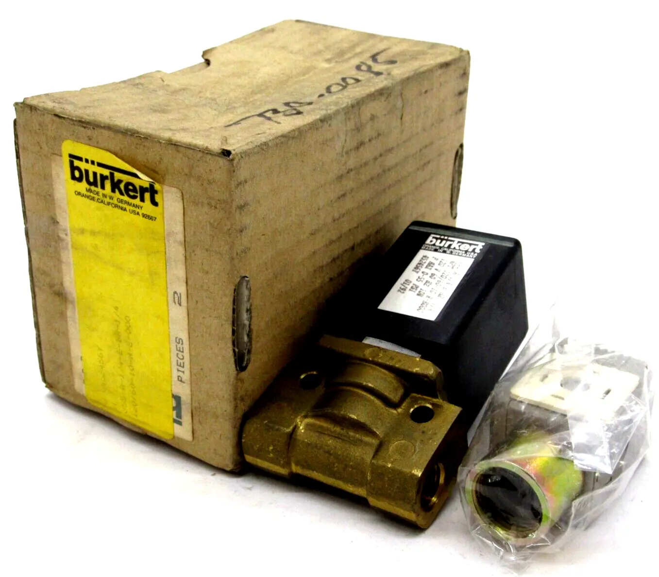 NEW BURKERT 255-A-1/4-E-BC-1/4 SOLENOID VALVE 255A14EBC14