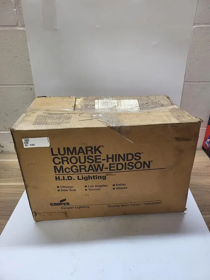 Lumark Crouse-hinds HID Lighting 4V268 150 Watt