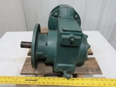 Reliance Electric 180WM28F Single Reduction Right Angle Gear Reducer 25:1 Ratio