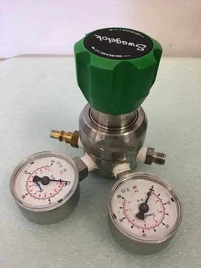 SWAGELOK HP MAX 3600 PSIG LP 0-100 PSIG