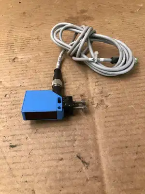 SICK WT12-2P410 Photoelectric Proximity Sensor 10-30V
