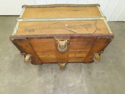 Used INSULFAB PLASTICS _UNKNOWN_ Bins Indiana US | Arrow Industrial #1368090