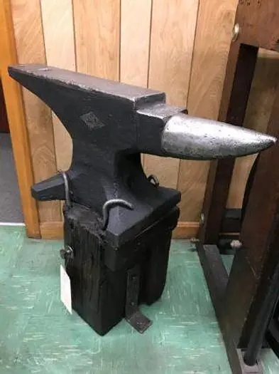 8492-385 Rare Antique Trenton Anvil Wrought Iron 278LBS, S/N: A61482