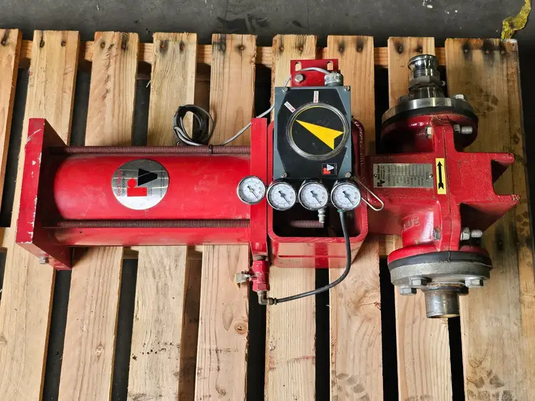 Used RED VALVE 5200 Valves/Fittings British Columbia CA | Lenmark #1440752