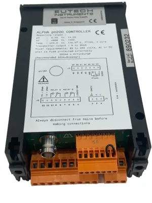 NEW EUTECH INSTRUMENTS ECPHCTP0200 ALPHA PH200 CONTROLLER