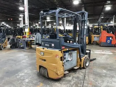 USED 2019 CATERPILLAR 2ET4000