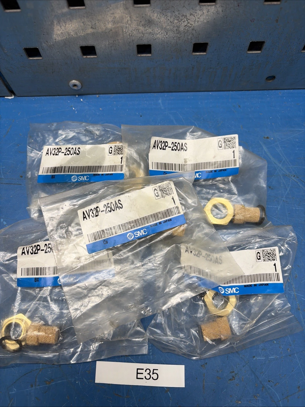 NEW SMC AV32P-250AS