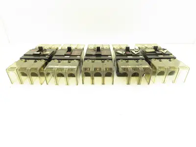 Fuji EA203B Circuit Breaker 150A 125A 550VAC 3-Pole Mixed Lot of 5