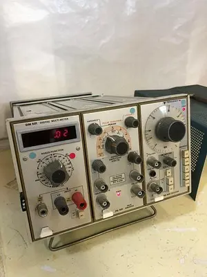 TEKTRONIX DM501 DIGITAL MULTIMETER, PG501 PULSE GENERATOR, SG502 Oscillator