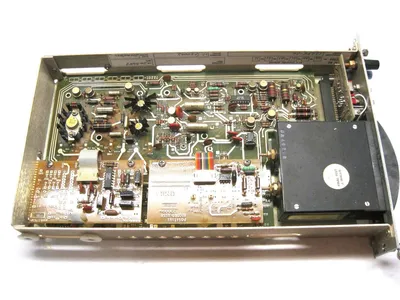 BENTLY NEVADA 72200-02-02-01-01-01-11 VIBRATION MONITOR 72200020201010111