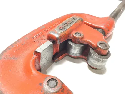 Ridgid No. 2 Heavy Duty Pipe/Tube Cutter 1/8″ to 2″in Capacity