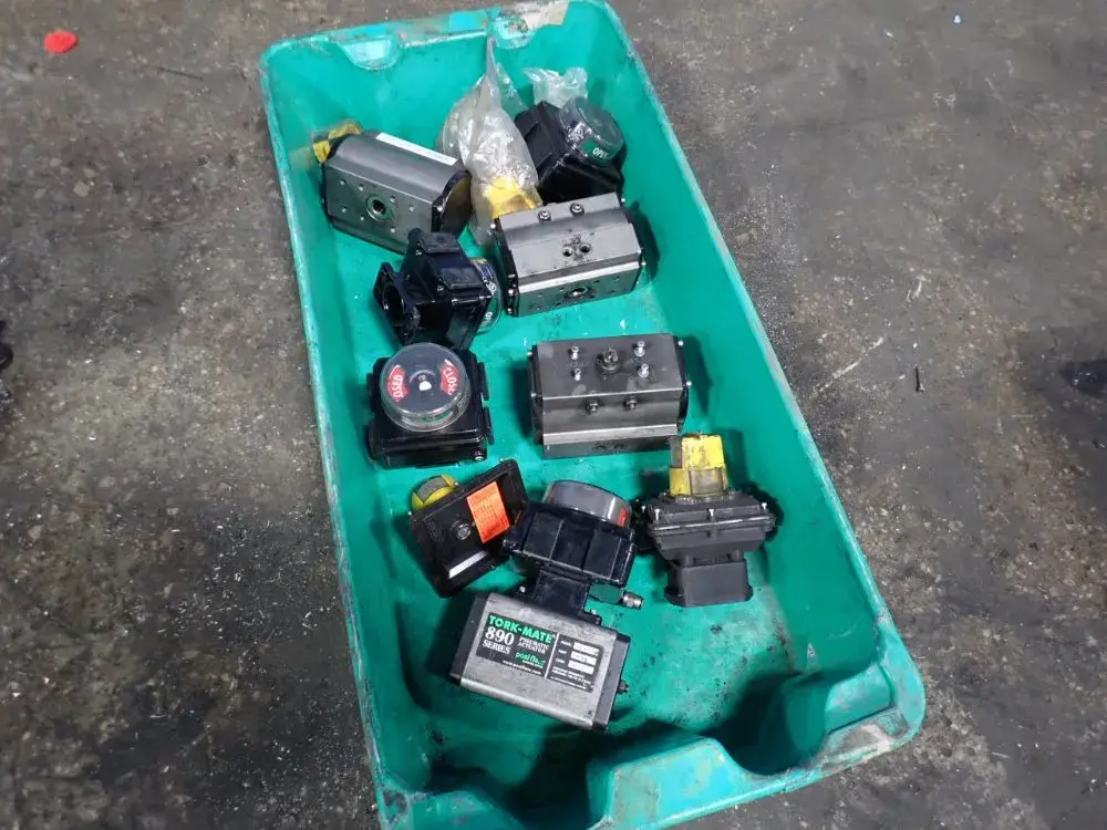 Pneumatic Actuators / Position Indicators