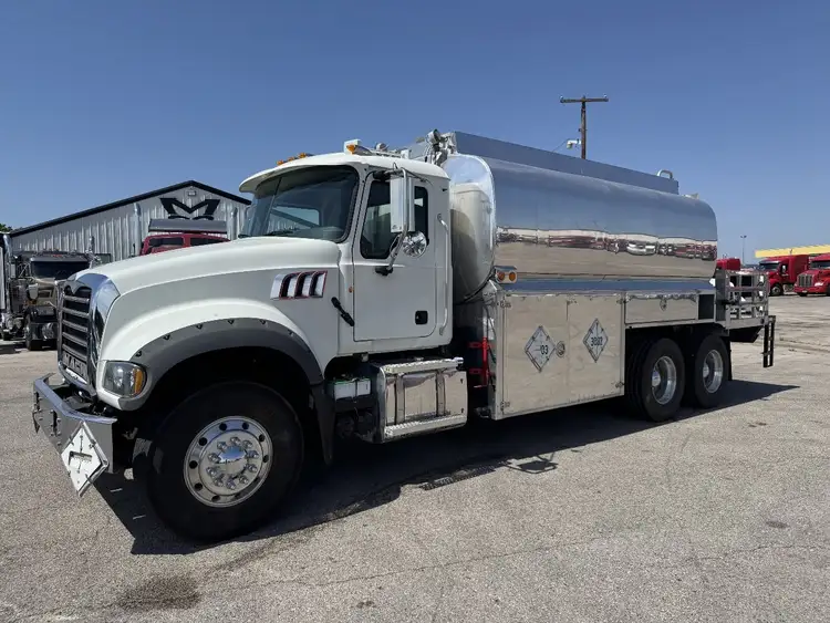 Used 2013 MACK GU713 Fuel & Lube Trucks Texas US | MCO Truck & Equipment #1513765