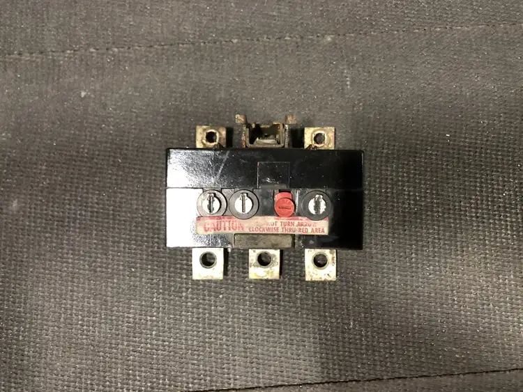 Used GENERAL ELECTRIC TFK236T225 Switchgears British Columbia CA | Lenmark #244266