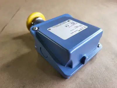 NEW UNITED ELECTRIC CONTROLS H100-567