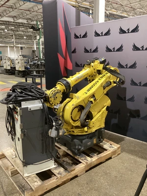 USED FANUC R-2000IB/210F + R30IB