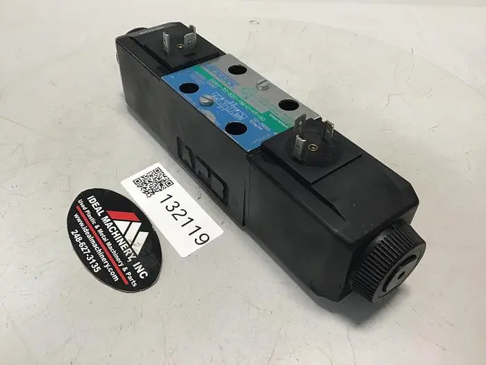 Used VICKERS DG4V-3S-82C-VM-U-H5-60 Valves/Fittings Michigan US | Ideal Machinery #697284