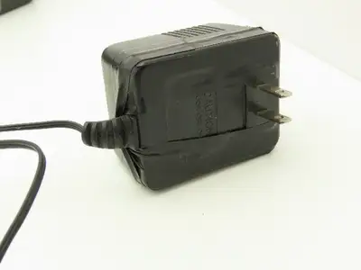 Check-Line PK2 Pocket Strobe Light Case Works Poor Battery and Charger