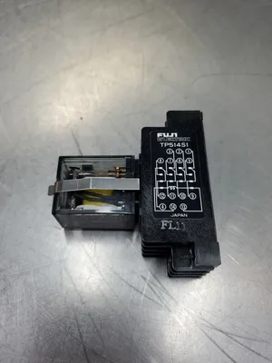 FUJI ELECTRIC TP514S1 Block w/HH54P 3A Relay. 4E-35