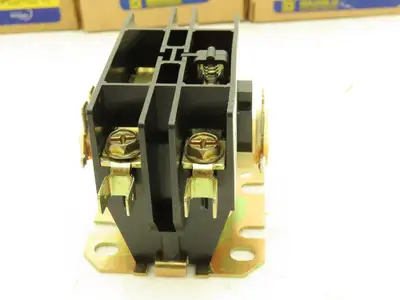 Square D 8910DP31V14 Definite Purpose Contactor 2 Pole/1 Open Lot of 3
