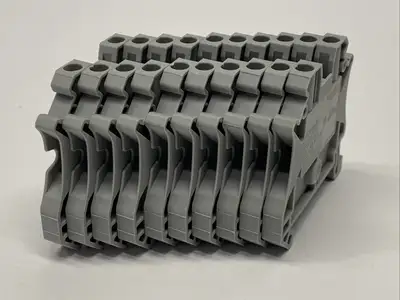 Used Schneider Electric NSYTRV22 Terminal Blocks Michigan US | Maverick Industrial Sales #1455699