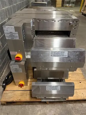 USED OVENTION M1718