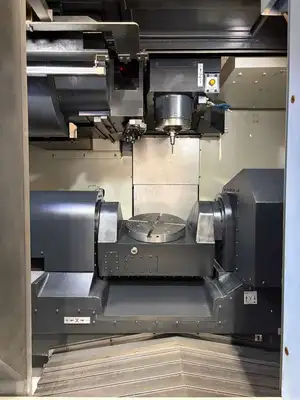 2017 DOOSAN DNM 350/5AX Vertical Machining Centers (5-Axis or More) | Machinery Network (6)
