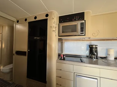 Used 1990 _UNKNOWN_ _UNKNOWN_ Campers, Caravans, Motorhomes Washington US | KNM Equipment Sales & Service #1516489