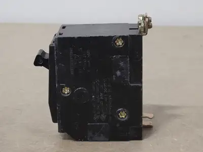 USED SQUARE D QOB220