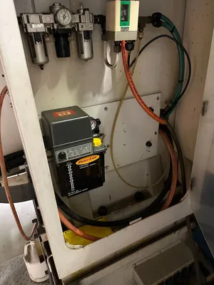 1999 DAEWOO MYNX 500 Vertical Machining Centers | Machinery Resources International (9)