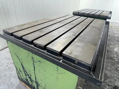 USED 2006 CORREA BOX TABLE