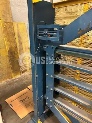 USED 2009 IPS AT864-30 WIDE MOUTH AUTO TIE HORIZONTAL BALER