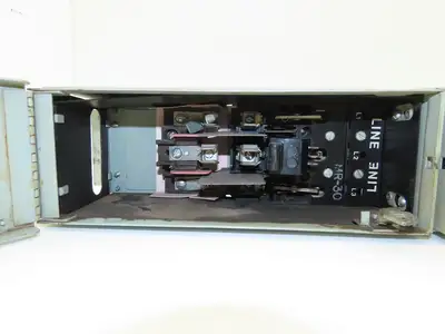 General Electric QMR321|QMR321-L Fusible Interrupter 30A 3Pole